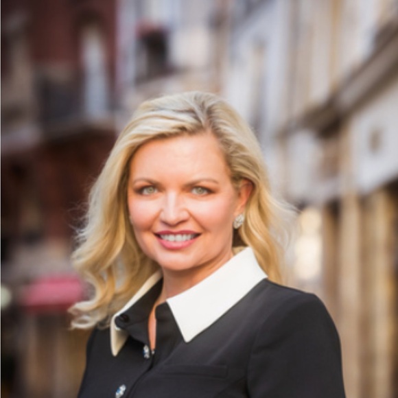 Meet your Posher, Misti - Picture 1 of 1